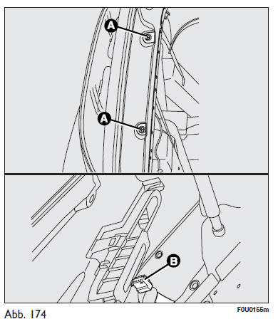 Fiat Punto: Bremslicht / Rücklicht wechseln